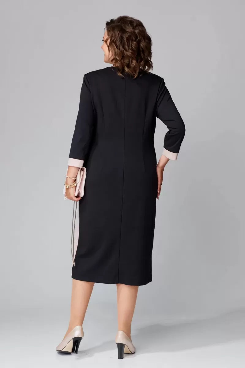 Rowen | Contrast V-Neck Midi Dress