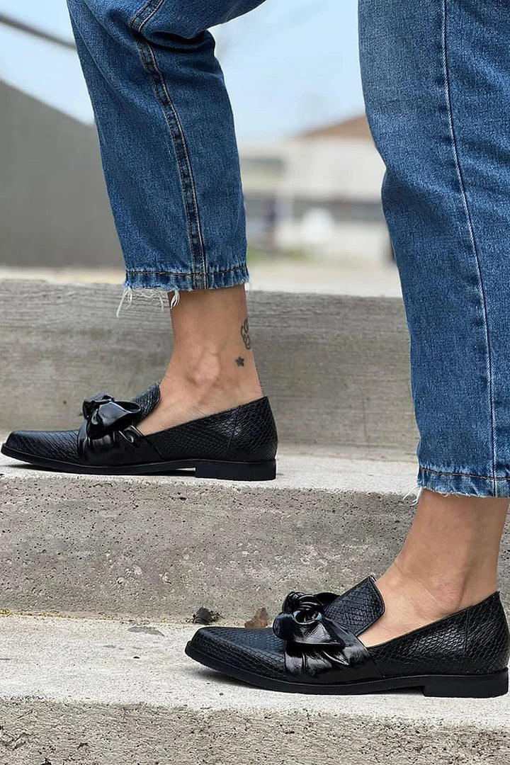Virelle | Bow Detail Loafers