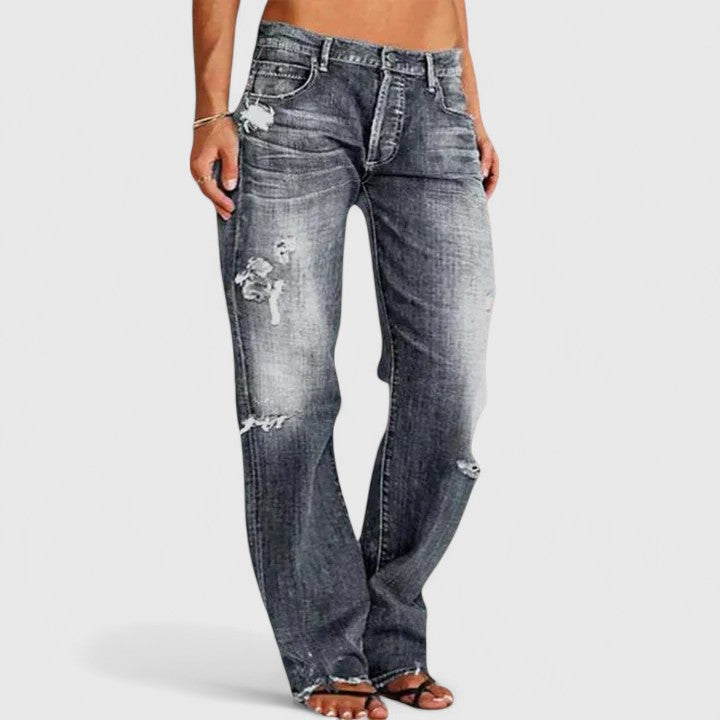 Kim | Distressed Jeans