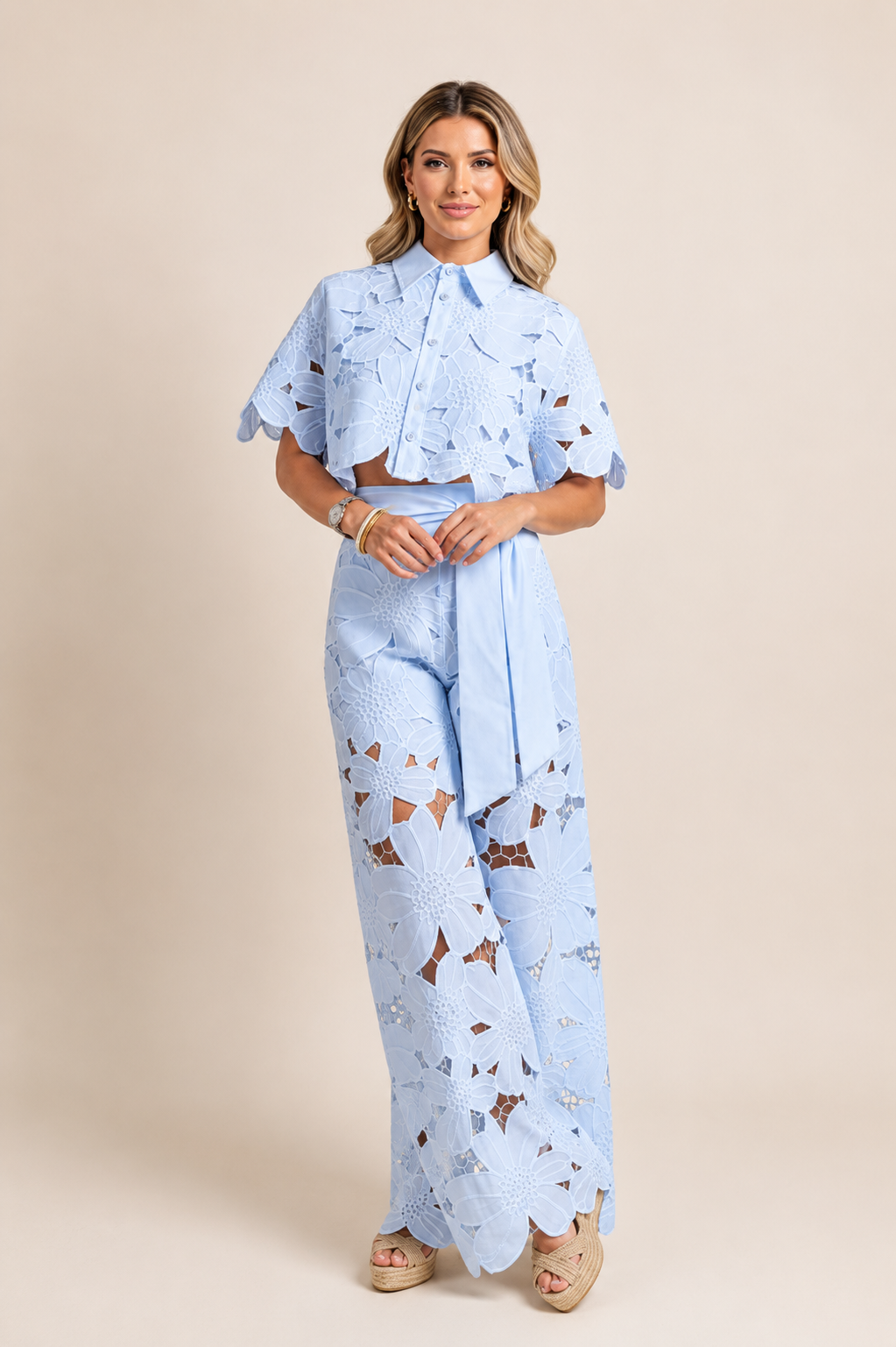 Avenya | Embroidered Set