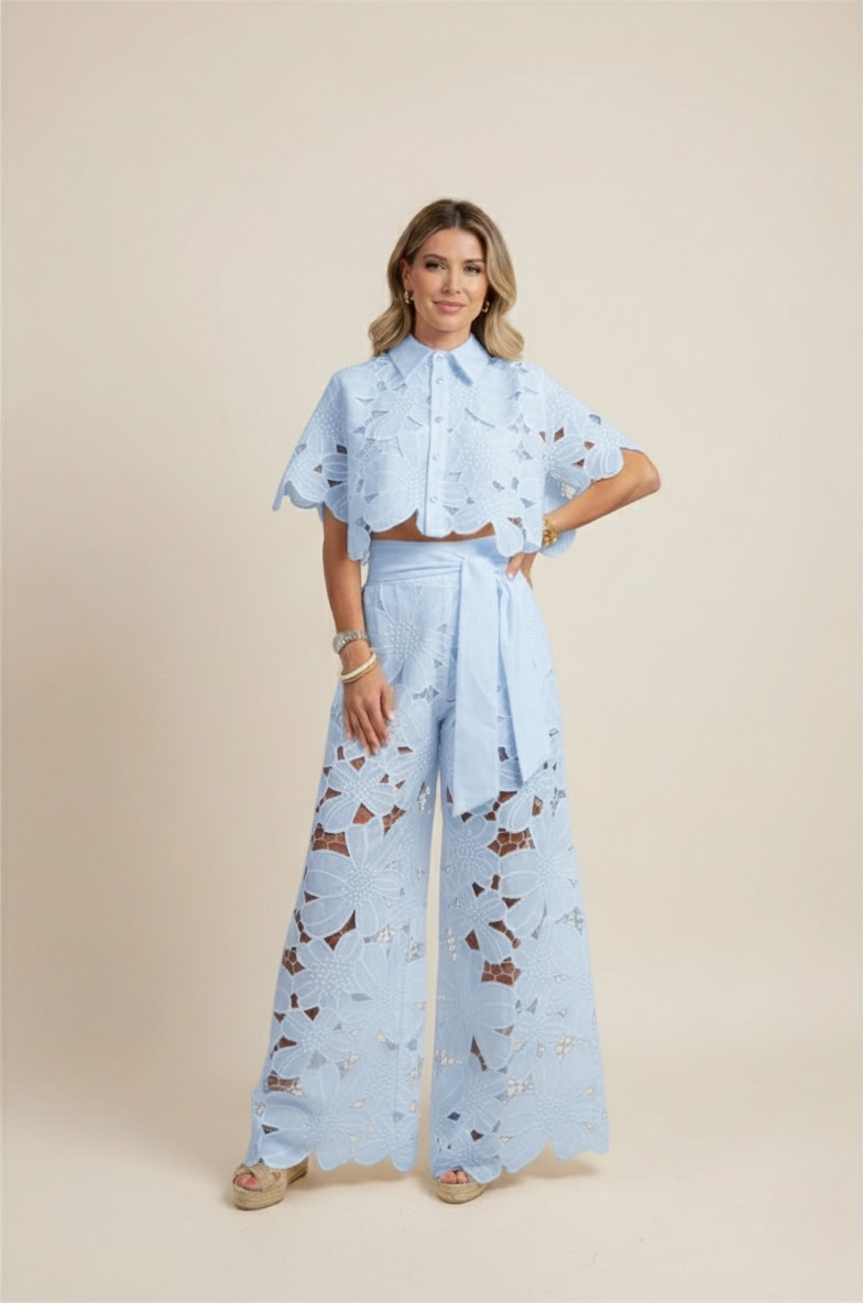 Avenya | Embroidered Set