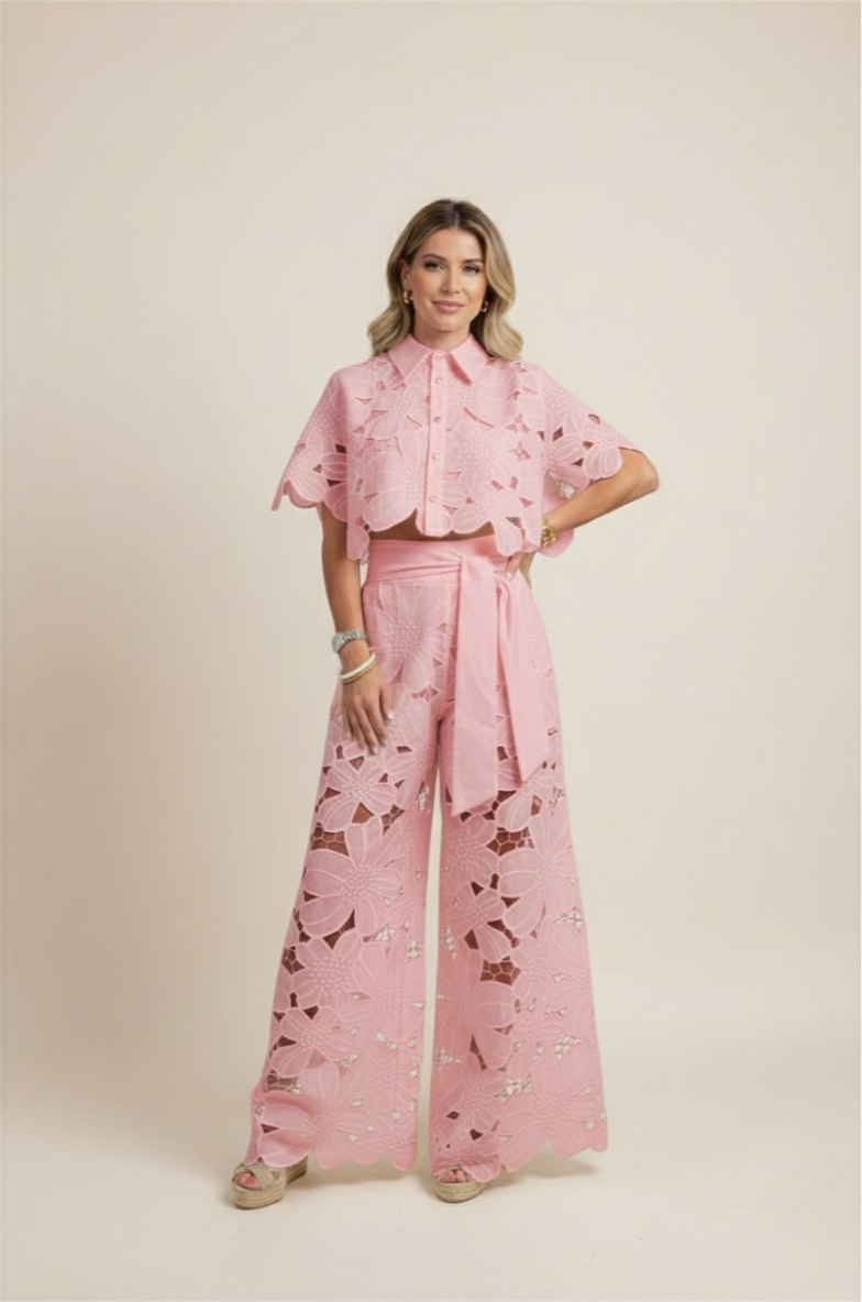 Avenya | Embroidered Set