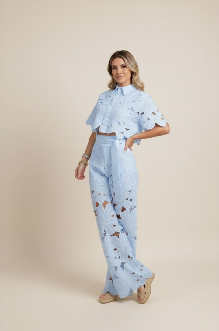 Avenya | Embroidered Set