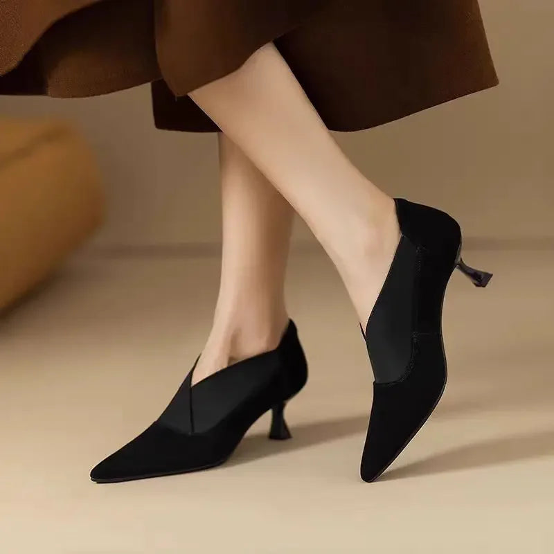 Sanda | Suede Kitten Heels