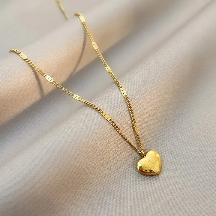 Amelie | Heart Pendant Necklace