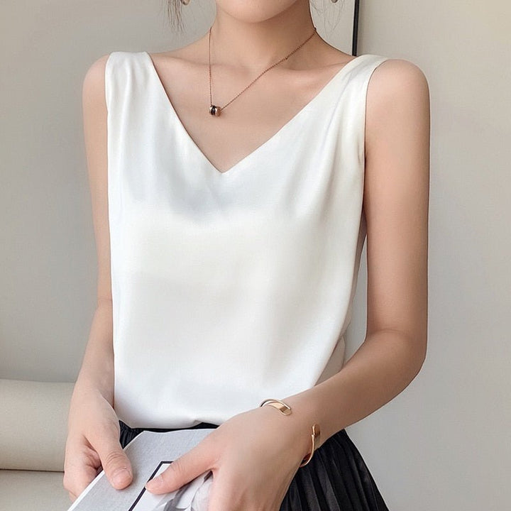 Mila | V Neck Top
