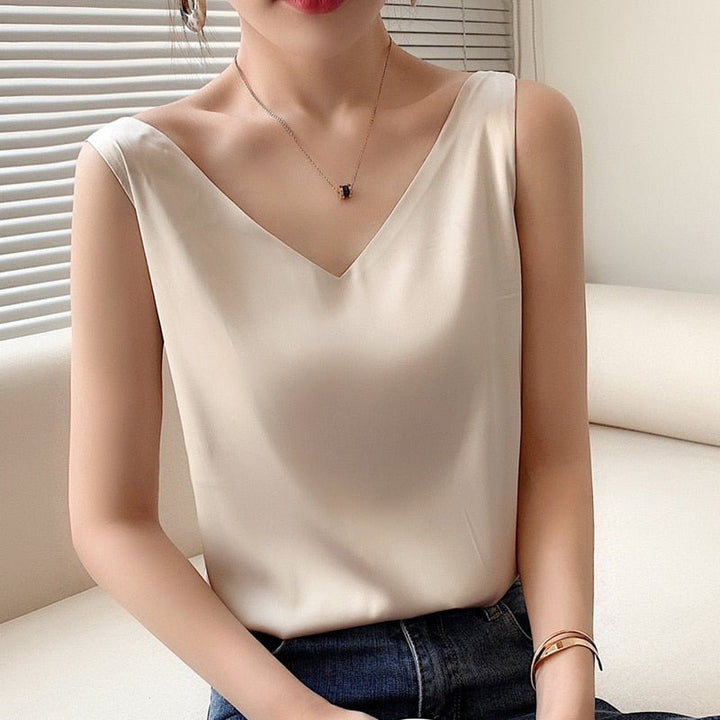 Mila | V Neck Top